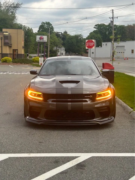 2022 Dodge Charger 8th Gen - Image 4 of 8