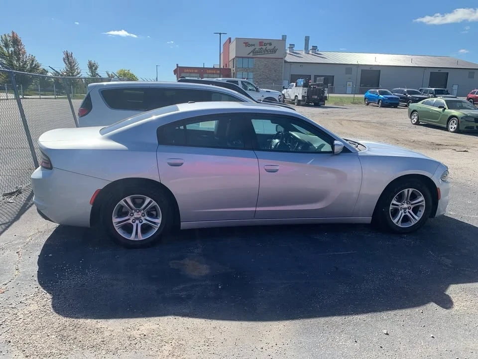 2022 Dodge Charger 8th Gen - Image 5 of 8