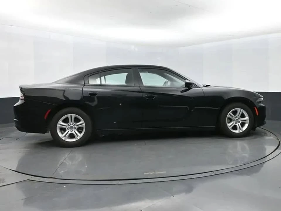 2022 Dodge Charger 8th Gen - Image 2 of 4