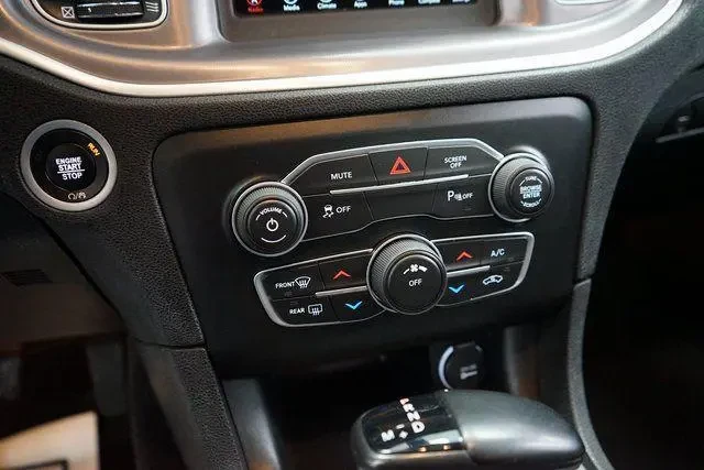 2022 Dodge Charger 7th Gen - Image 15 of 18
