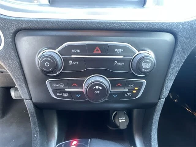 2022 Dodge Charger 8th Gen - Image 16 of 18