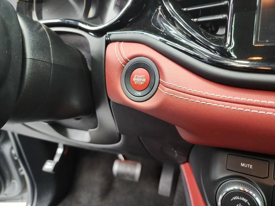 2022 Dodge Durango SRT Hellcat 3rd Gen - Image 18 of 19