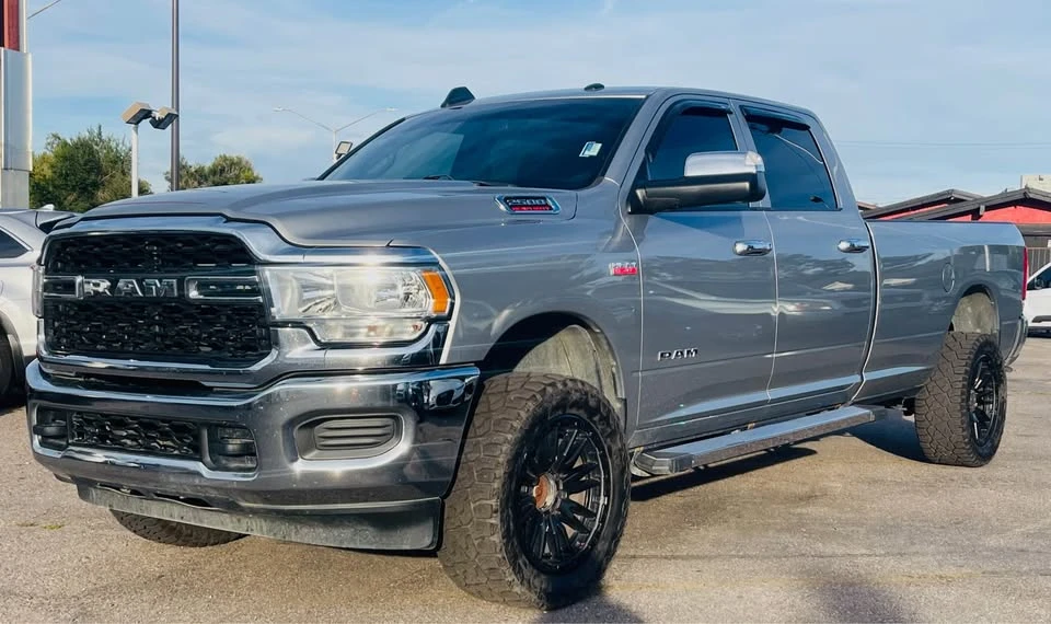2022 Ram 2500 - Image 3 of 10