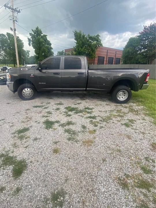 2022 Ram 3500 - Image 4 of 7