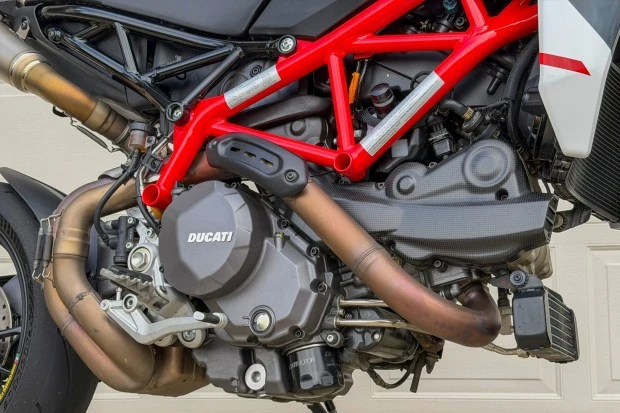 2022 Ducati Hypermotard - Image 5 of 7
