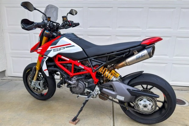 2022 Ducati Hypermotard - Image 2 of 7