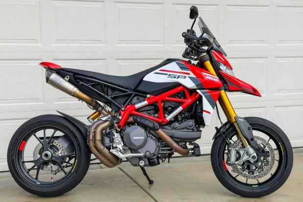 2022 Ducati Hypermotard - Image 3 of 7