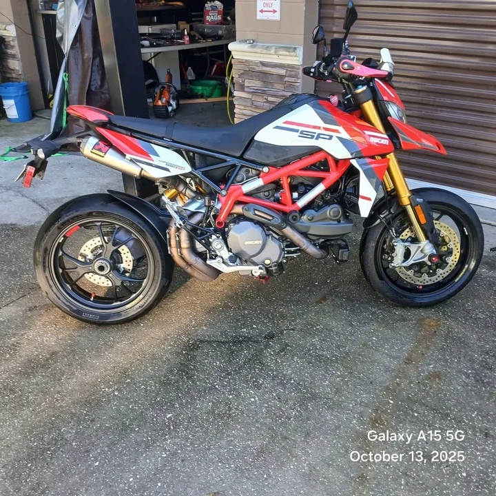 2022 Ducati 950 - Image 2 of 5
