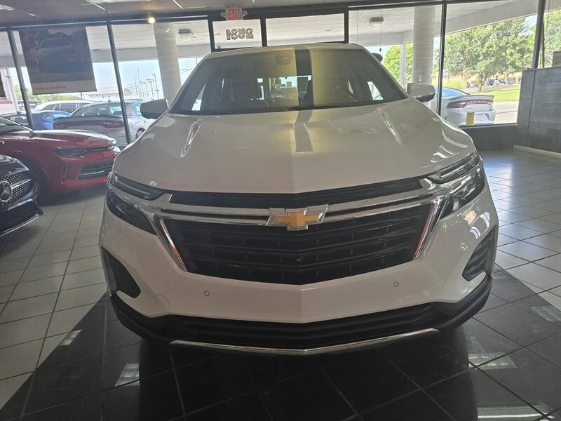 2022 Chevrolet Equinox - Image 2 of 4