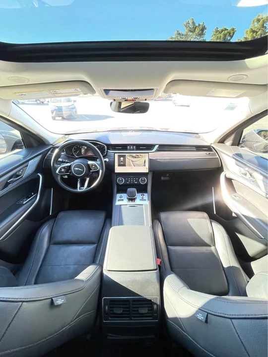 2022 Jaguar F-Pace - Image 5 of 8