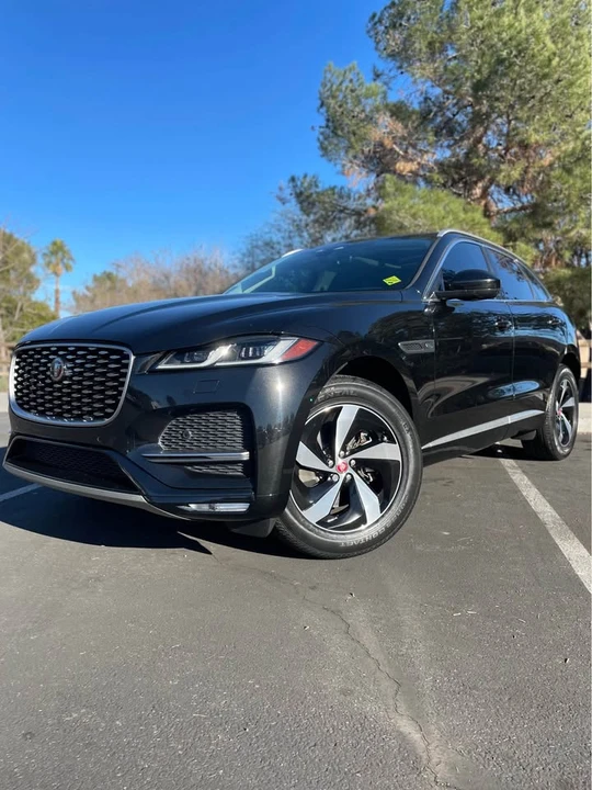 2022 Jaguar F-Pace - Image 3 of 10