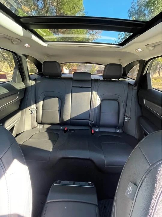 2022 Jaguar F-Pace - Image 8 of 10