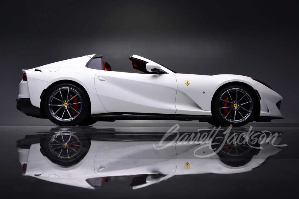 2022 Ferrari 812 GTS - Image 13 of 23