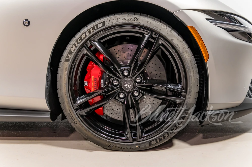 2022 Ferrari Roma - Image 24 of 31