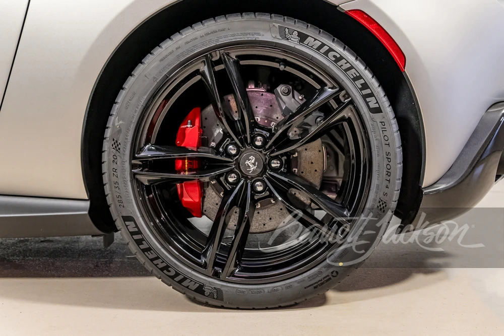 2022 Ferrari Roma - Image 25 of 31