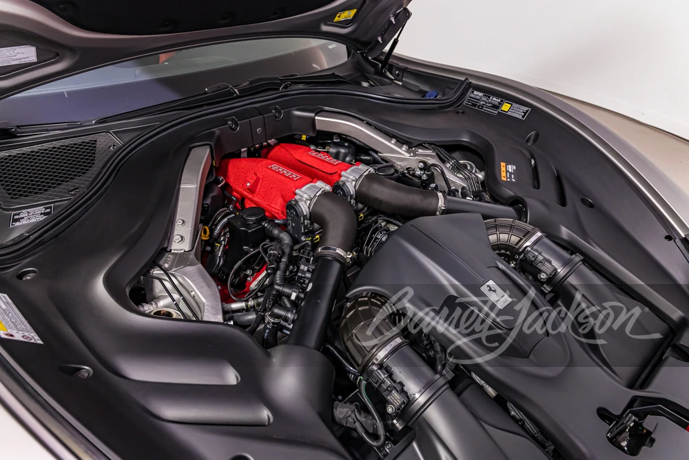 2022 Ferrari Roma - Image 30 of 31