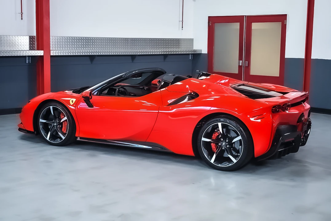 2021 Ferrari SF90 Spider - Image 14 of 31