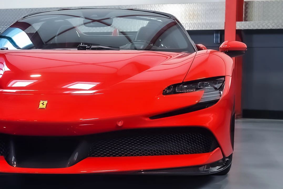 2021 Ferrari SF90 Spider - Image 24 of 31