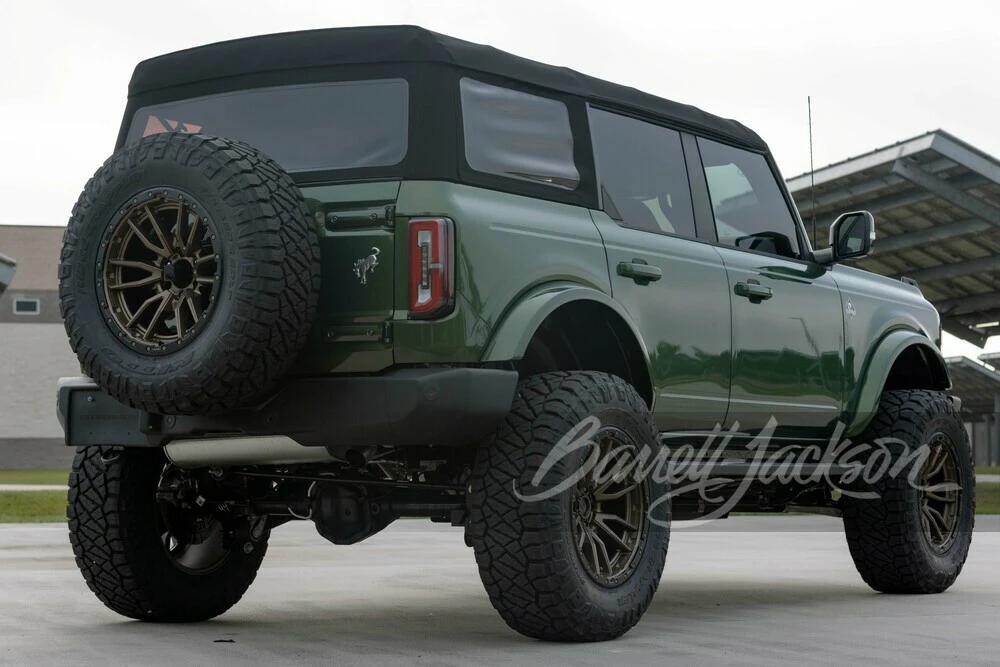2022 Ford Bronco 6th Gen - Image 17 of 29