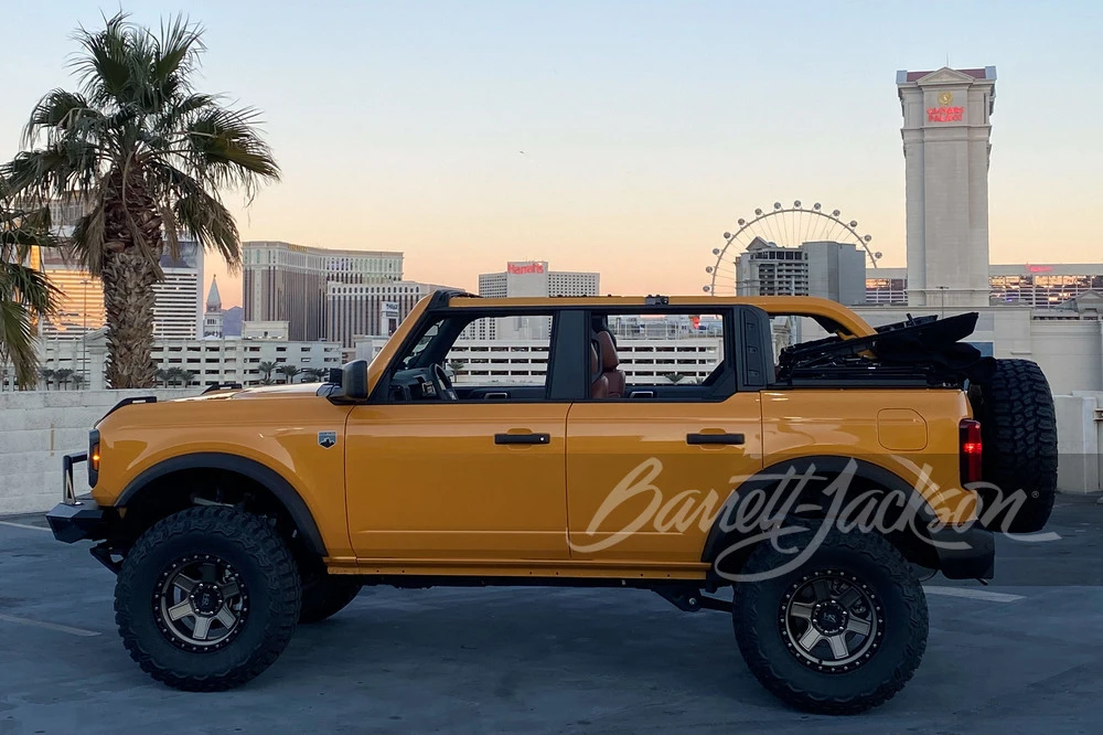 2022 Ford Bronco 6th Gen - Image 9 of 14