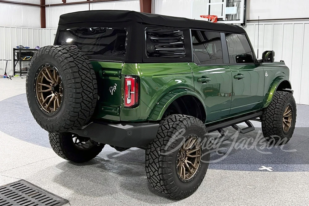 2022 Ford Bronco 6th Gen - Image 2 of 11