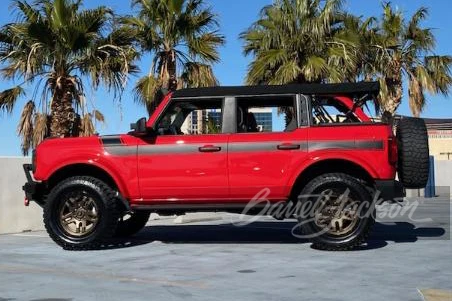 2022 Ford Bronco 6th Gen - Image 7 of 15