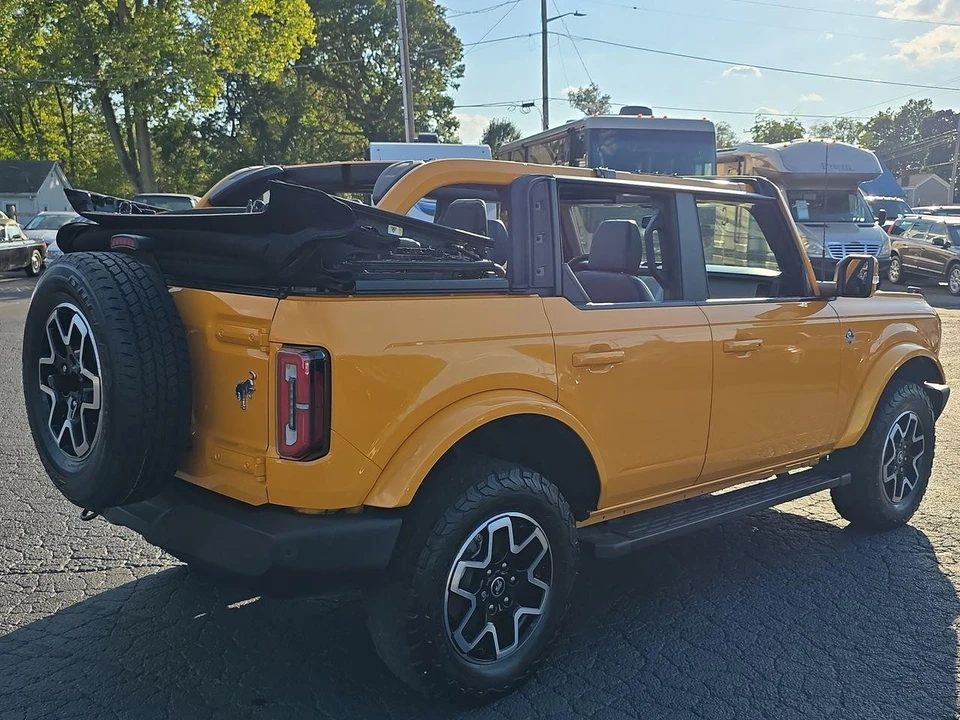 2022 Ford Bronco 6th Gen - Image 2 of 21