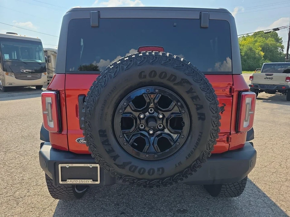 2022 Ford Bronco 6th Gen - Image 14 of 21