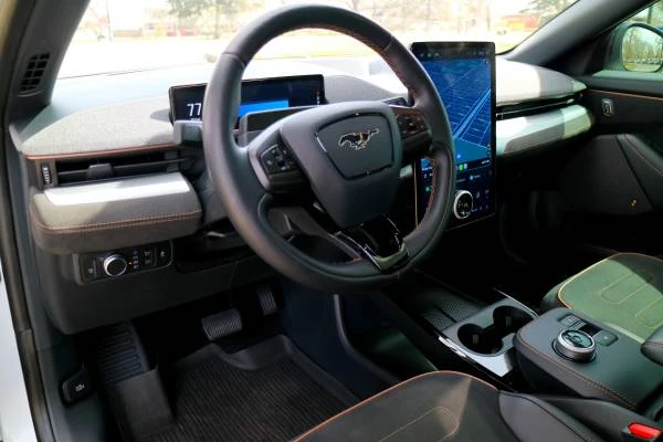 2022 Ford Mustang Mach-E - Image 16 of 21