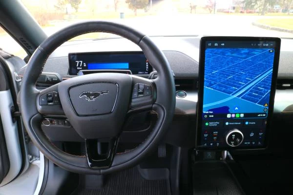 2022 Ford Mustang Mach-E - Image 18 of 21