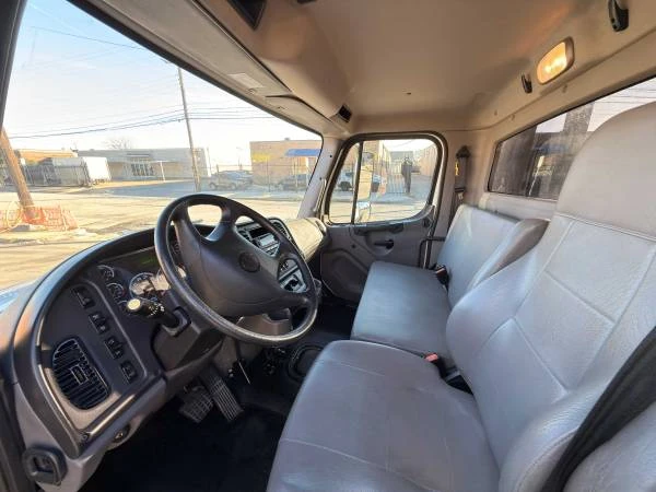 2022 Freightliner - Image 4 of 19