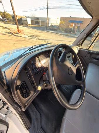 2022 Freightliner - Image 10 of 19