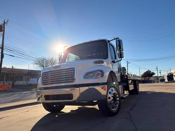 2022 Freightliner - Image 16 of 19