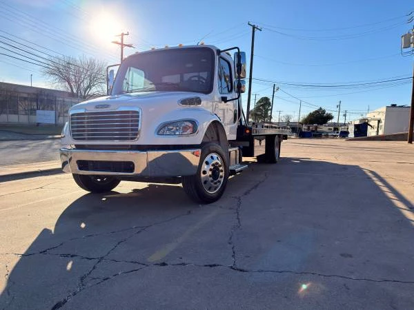 2022 Freightliner - Image 3 of 19