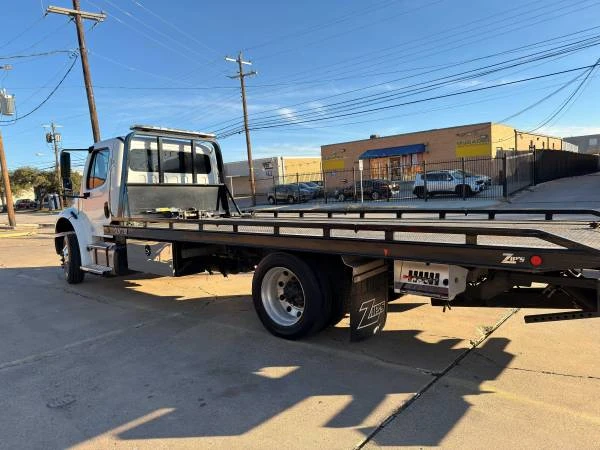 2022 Freightliner - Image 17 of 19
