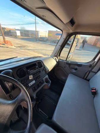 2022 Freightliner - Image 11 of 19