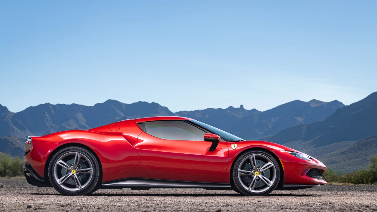 2022 Ferrari 296 GTB - Image 19 of 31