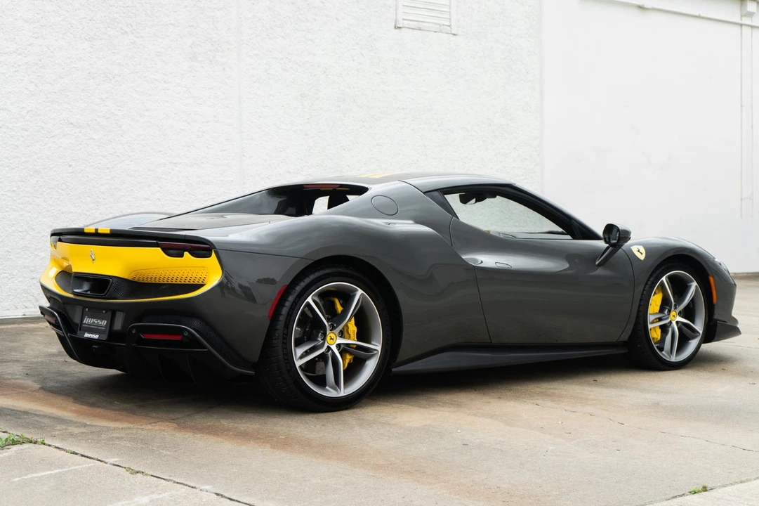 2022 Ferrari 296 GTB - Image 9 of 31