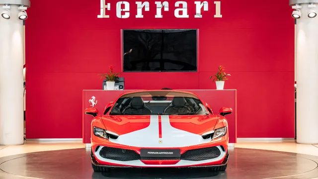 2022 Ferrari 296 GTS