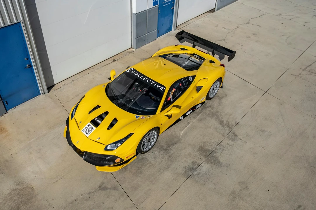 2022 Ferrari 488 - Image 17 of 31