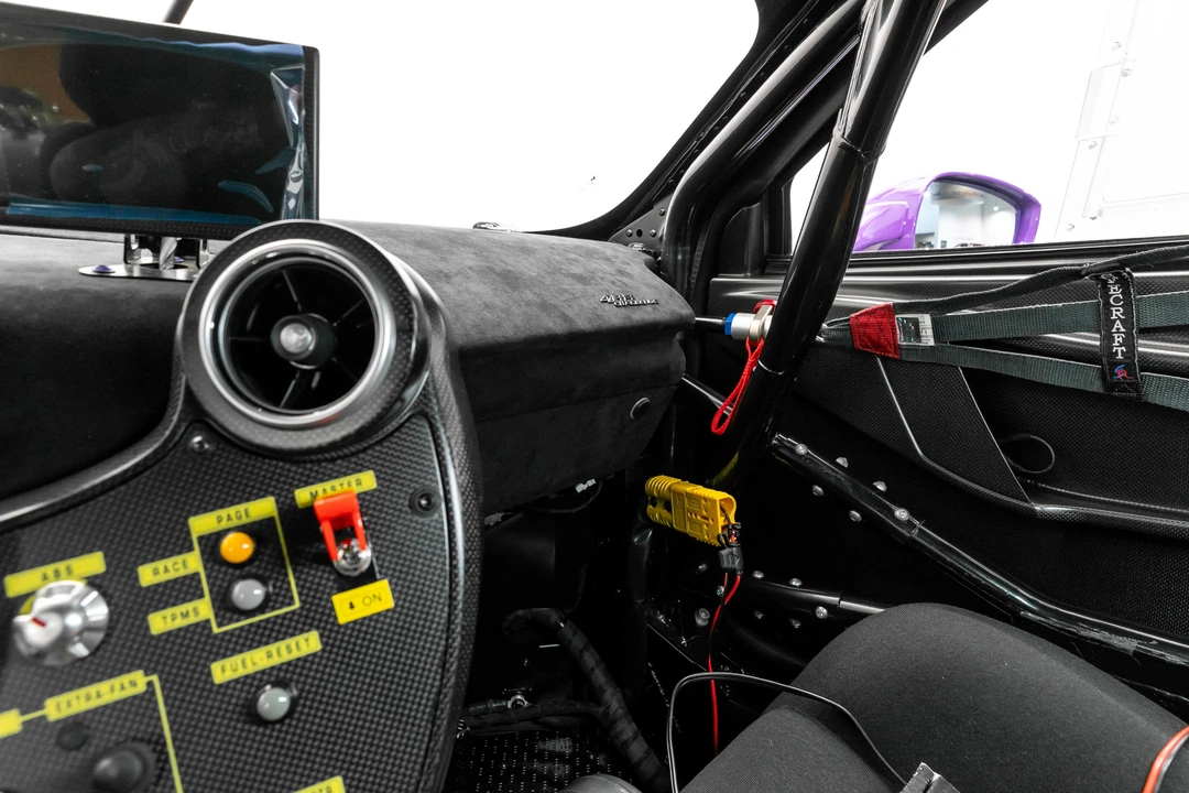 2022 Ferrari 488 - Image 18 of 31
