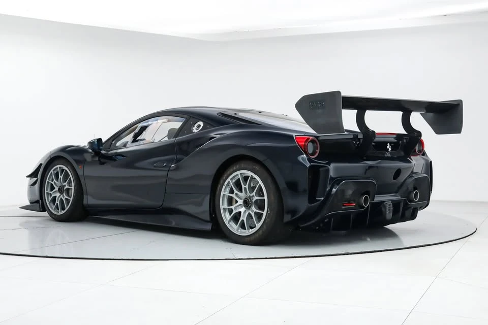 2022 Ferrari 488 - Image 4 of 7