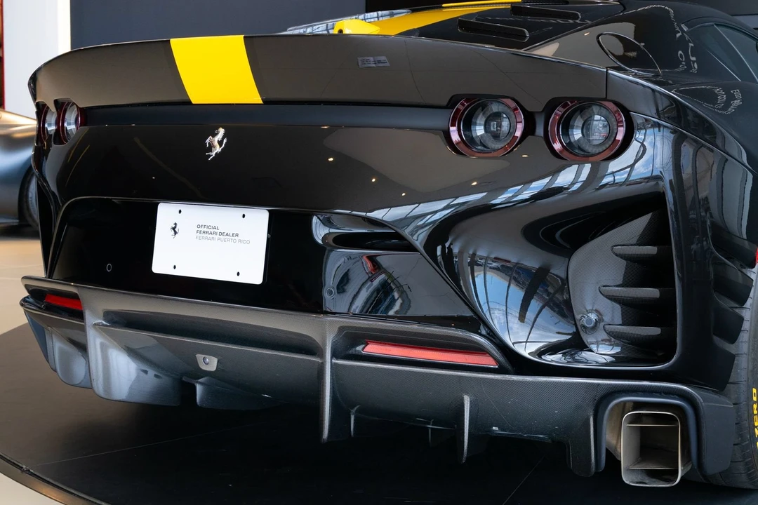 2022 Ferrari 812 Competizione - Image 9 of 31