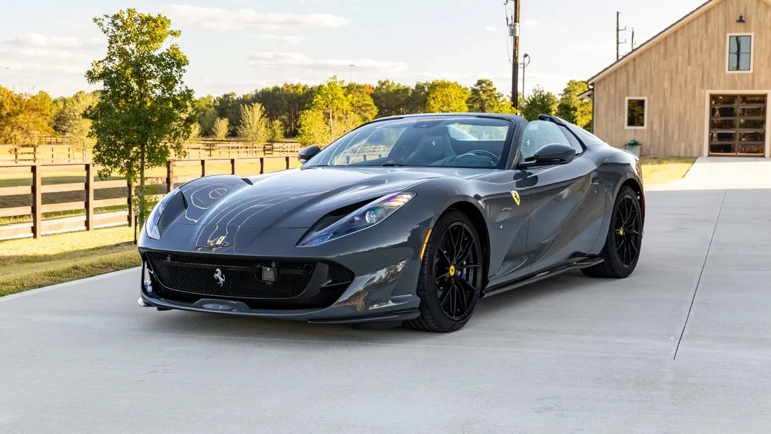 2022 Ferrari 812 GTS - Image 5 of 9