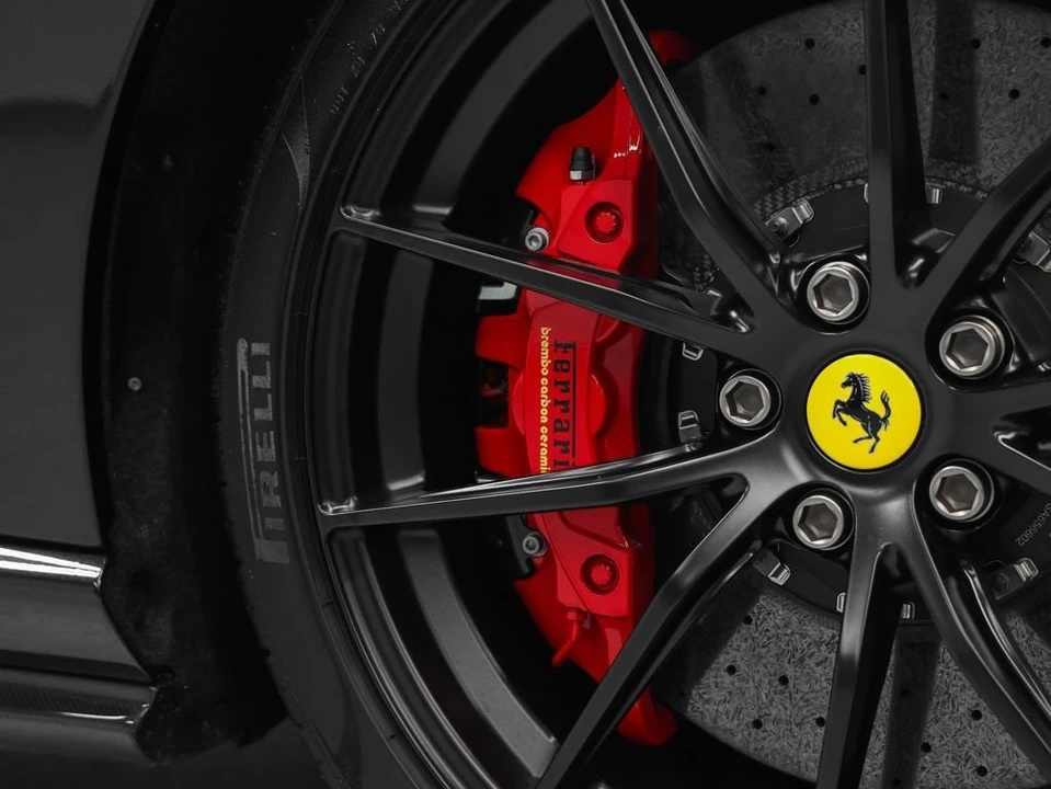2022 Ferrari 812 GTS - Image 14 of 31