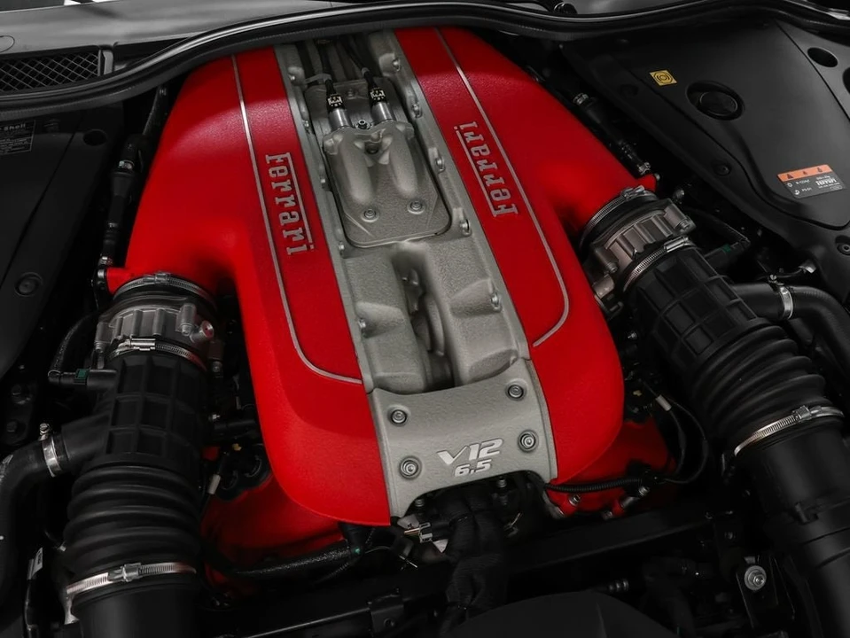 2022 Ferrari 812 GTS - Image 18 of 31