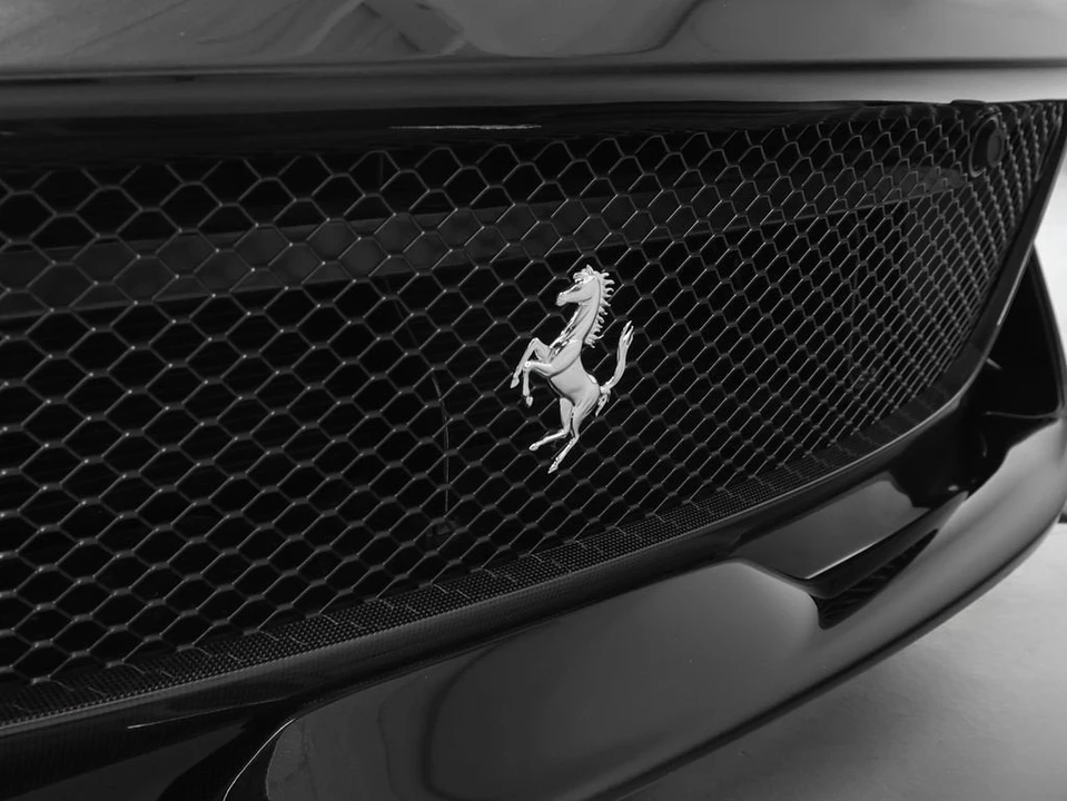 2022 Ferrari 812 GTS - Image 8 of 31