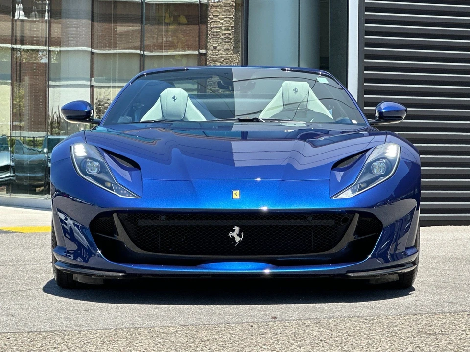 2022 Ferrari 812 GTS - Image 11 of 31