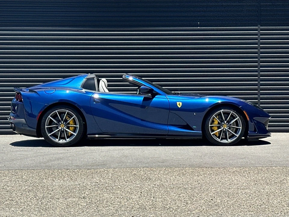 2022 Ferrari 812 GTS - Image 9 of 31
