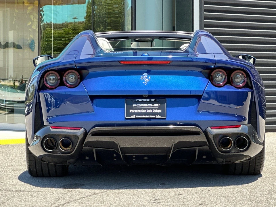 2022 Ferrari 812 GTS - Image 7 of 31